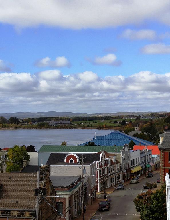 The Scotsman Inn Pictou Exterior photo